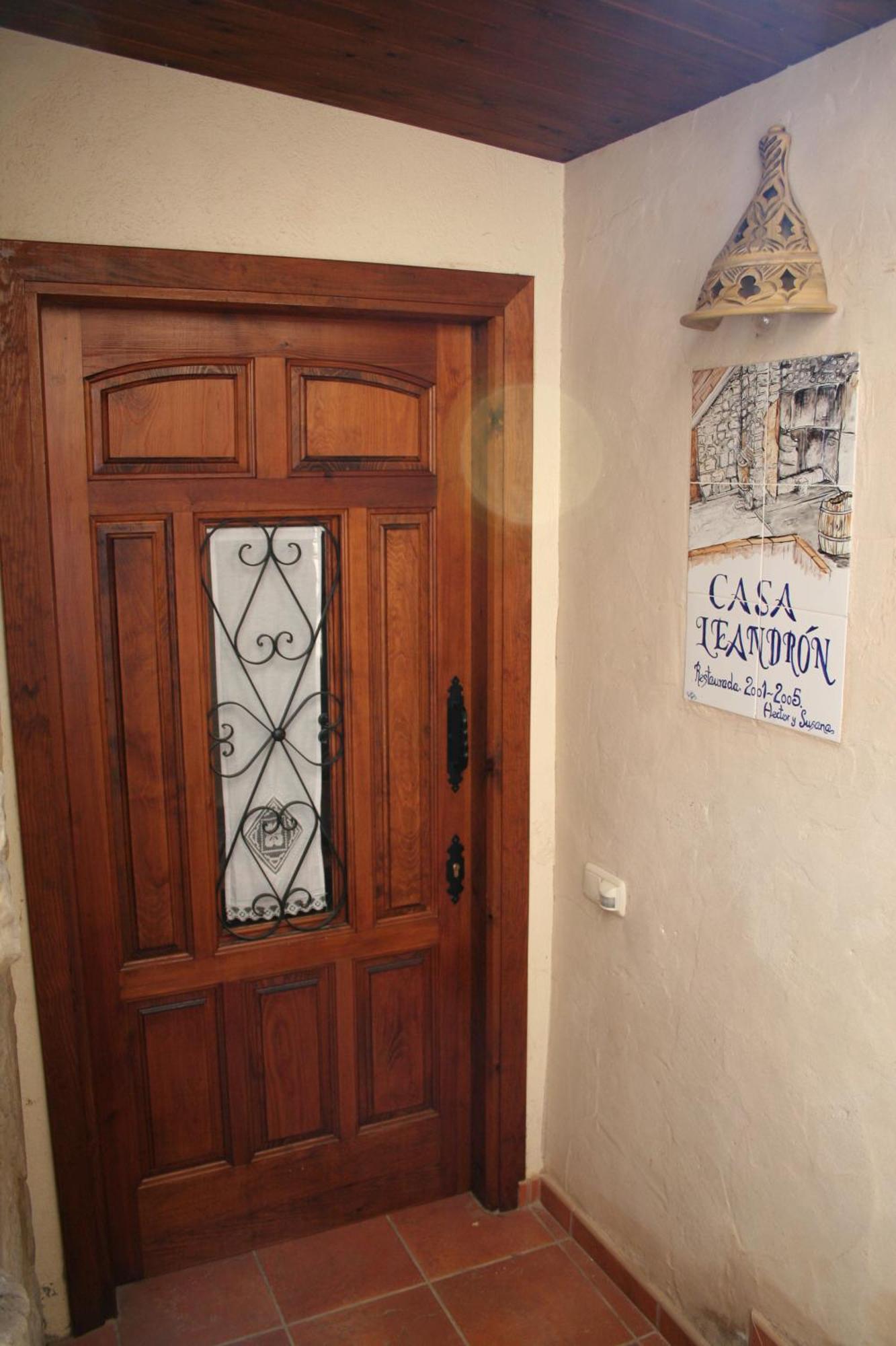 Casa Leandron Guest House Murillo de Gallego Room photo