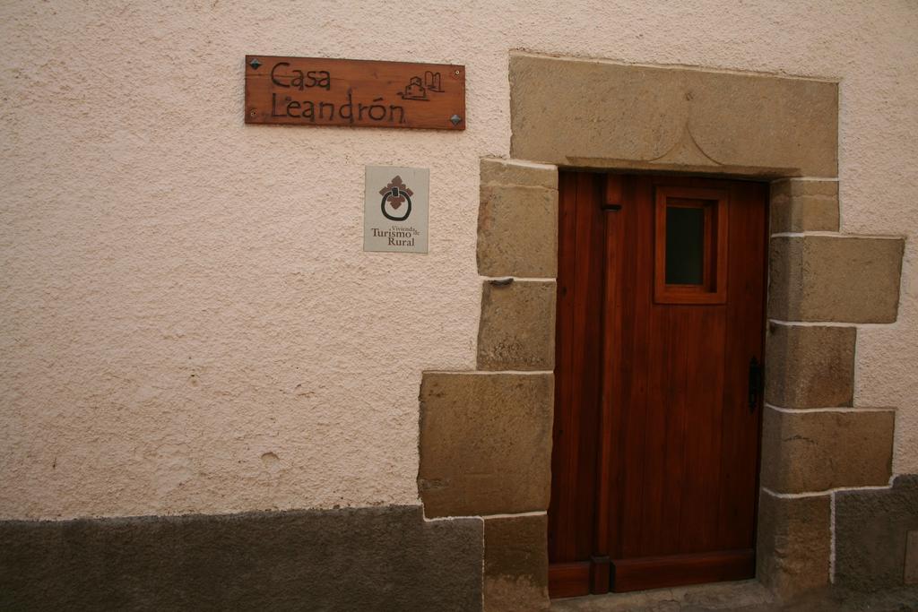 Casa Leandron Guest House Murillo de Gallego Exterior photo